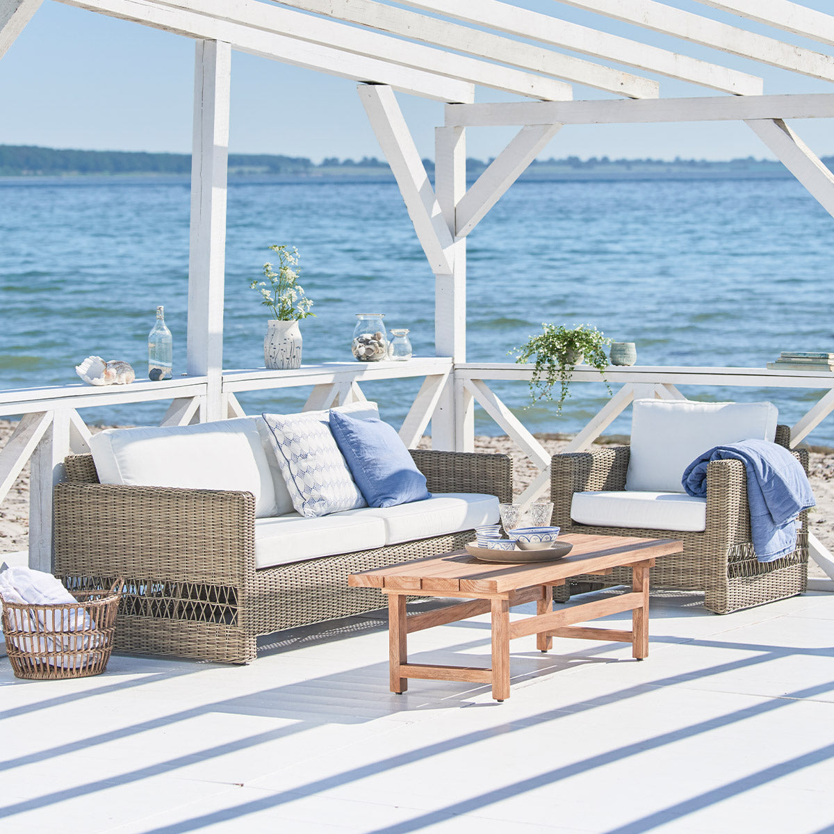 Carrie Exterior Lounge Chair