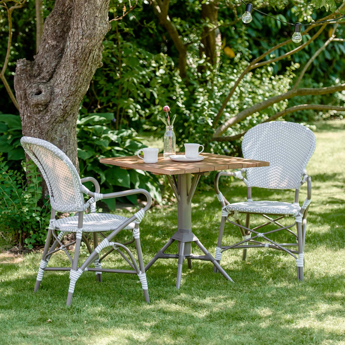 Nicole Cáfe Table | Teak Square