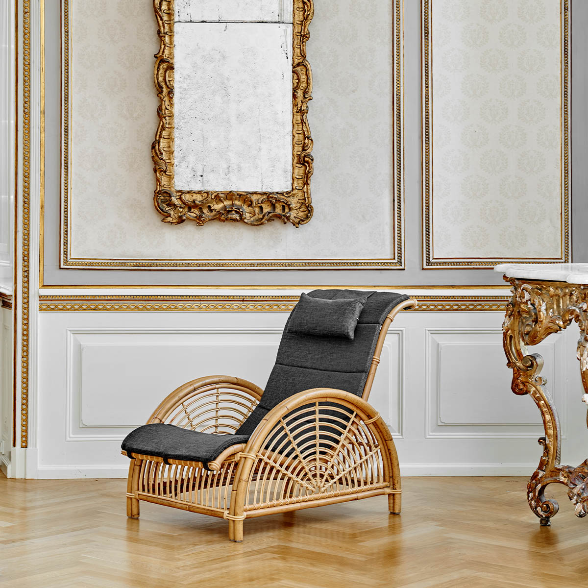 Paris Lounge Chair