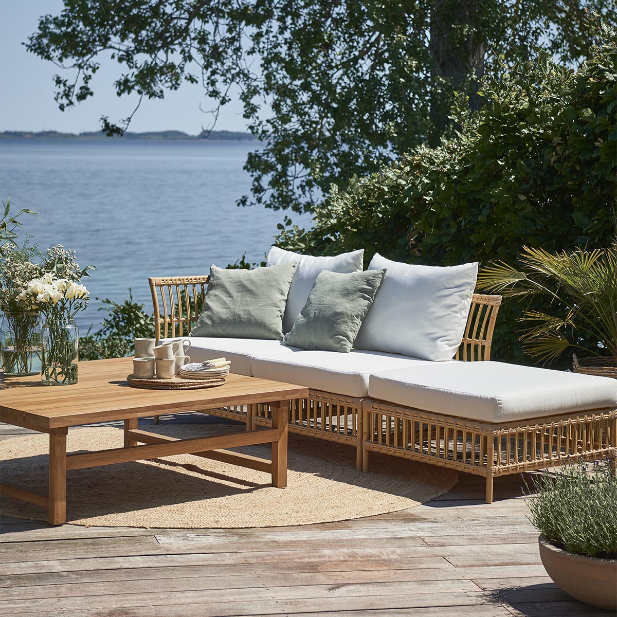 Julian Teak Lounge Table 120x120