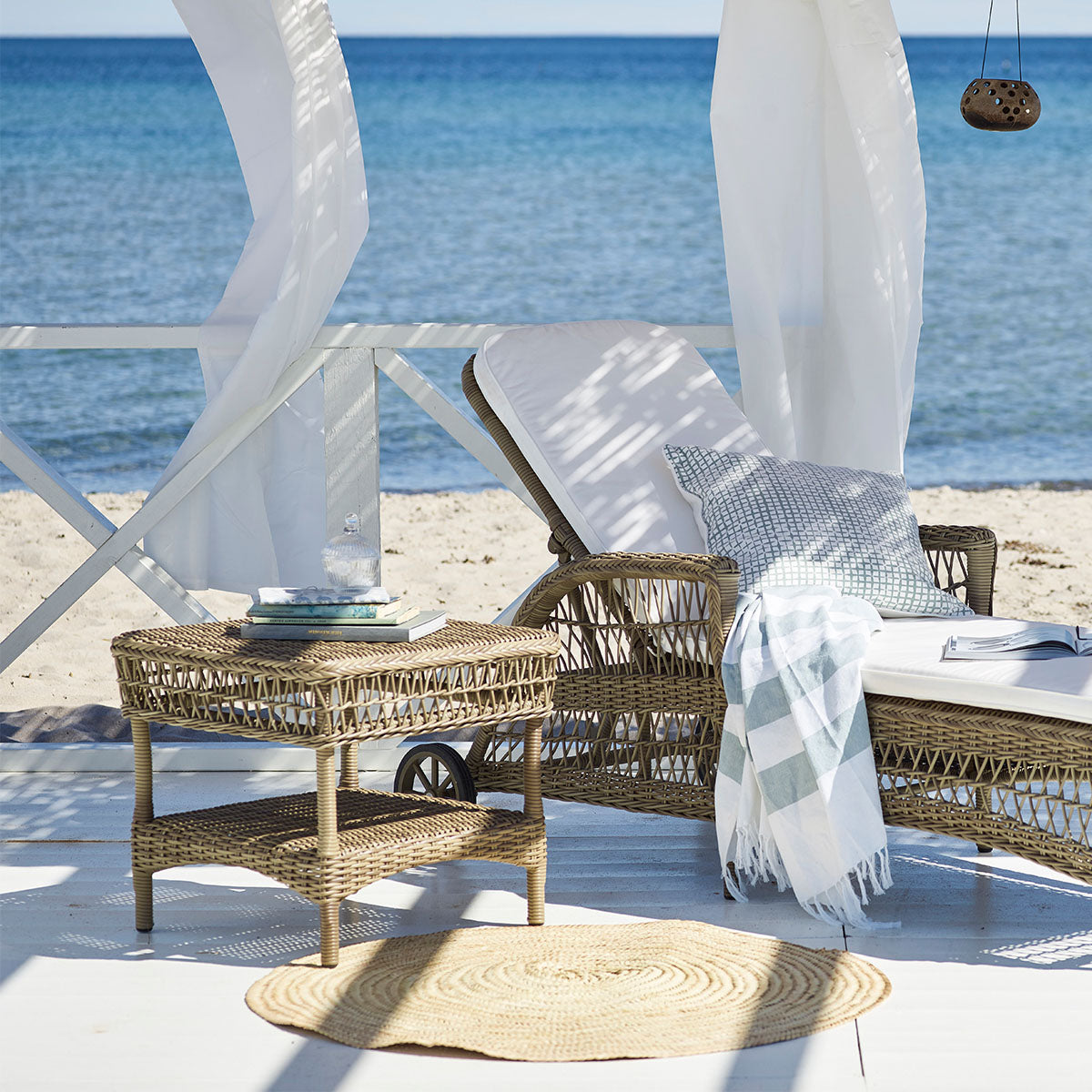 Susy Exterior Side Table